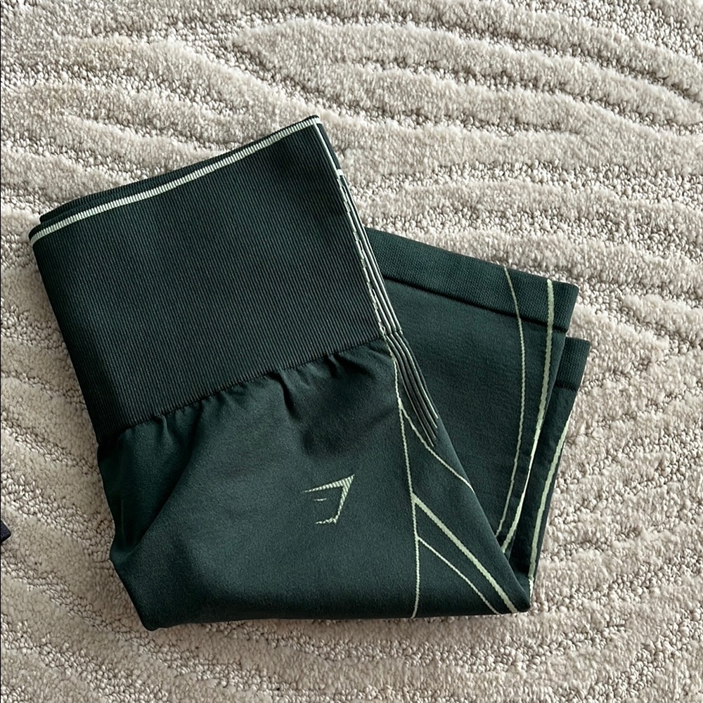 Gymshark Green biker shorts- NEW